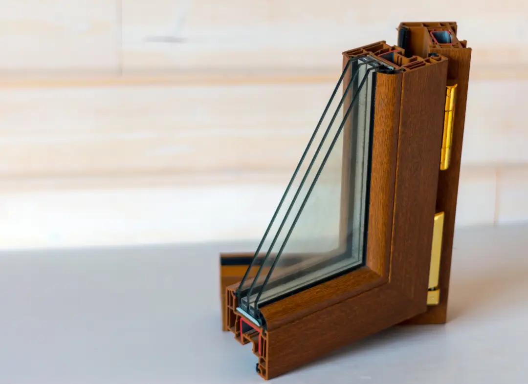 Installation de fenêtre en bois sur mesure Noues de Sienne